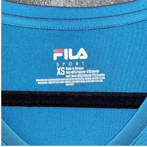 🌓Firm Price🌗 NWOT FILA Women’s SPORT  Short Sleeve V-Neck Tee - Picture 6 of 7